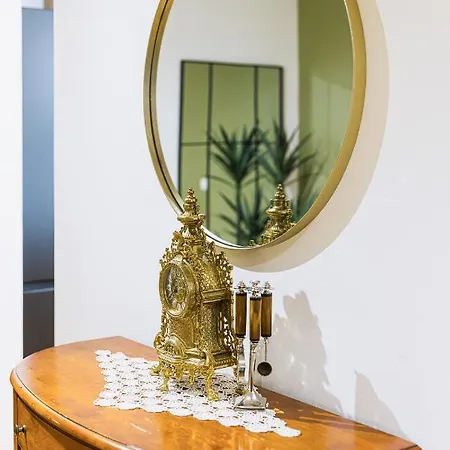 Quercus Apartment