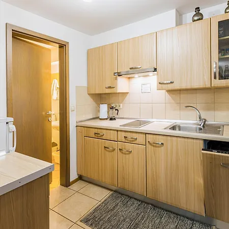 Quercus Apartment